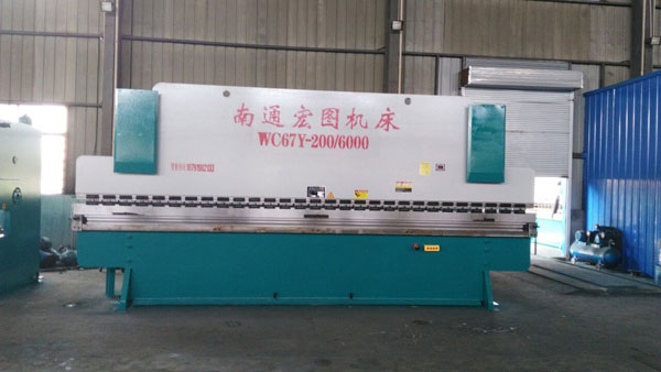 WC67Y-200/6000液壓板料折彎機